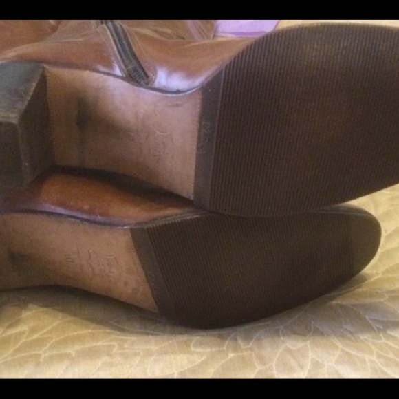 SOLD.    Salvatore Ferragamo boots size 10AA 
Cognac/brown - Picture 11 of 11